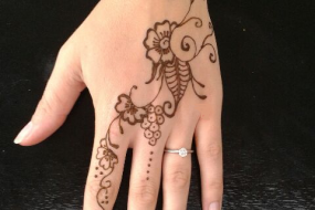 Henna Tattoos, Glitter and Black Tattoos Body Art Hire Profile 1
