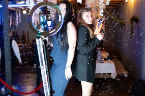 Spin Platform 360 Photo Booth Hire Profile 1