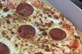 Happy Pizza Pizza Van Hire Profile 1