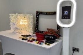 Selfie Pod Duo Photo Booth Hire Profile 1