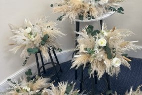 Pampas grass table centrepieces - available to buy, hire, or can run a workshop