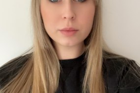 Dominika Gruzlewska Hire a Photographer Profile 1