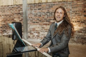Jamie Wilson - Pianist Hire Professional Pianists Near You Profile 1