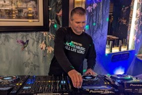 DJ Grooves Party
Entertainers Profile 1