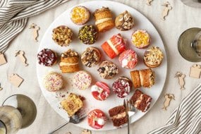 Showstopping Miniature Cakes