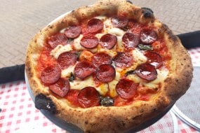 Bowe's Pizza Corporate Event Catering Profile 1
