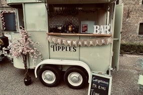 Tipples Horsebox Bar Prosecco Van
Hire Profile 1