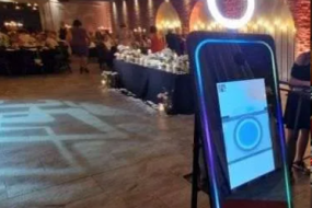 Party Snappers Photo Booths Magic Mirror Hire Profile 1