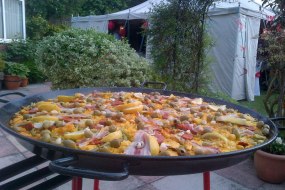 Happy Hogs Catering Paella Catering Profile 1