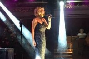 Lynn Sweet - Vocal Entertainer Wedding Entertainers for Hire Profile 1
