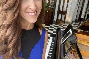 Janine Kinnear Wedding & Event Pianist Classical Musician Hire Profile 1