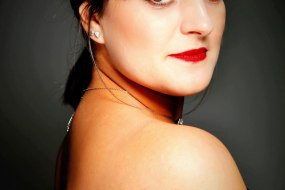 Teresa D - Experienced Event Vocalist Classical Musician Hire Profile 1