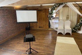 De Luxe Events Screen and Projector Hire Profile 1