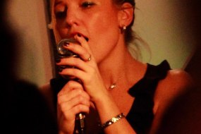 Sarah Louise  Singers Profile 1