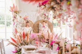 Queeny Bee & Co Wedding Flowers Profile 1