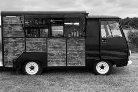 Coup d’Alcool Mobile Gin Bar Hire Profile 1