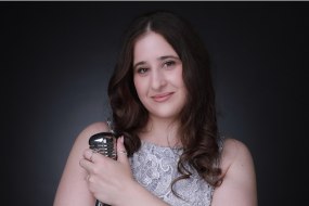 Jenny Oag Award Winning Female Vocalist  Singers Profile 1