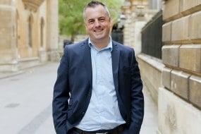 Richard Howell Photography Hire a Portrait Photographer Profile 1