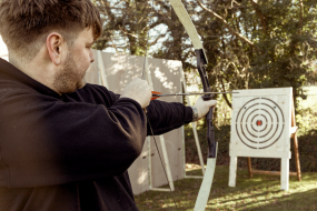 Axel Throws  Mobile Archery Hire Profile 1