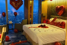 Poptastic Balloon Company Balloon Decoration Hire Profile 1