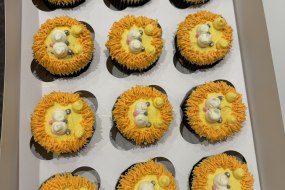 Timeless Treats by Holly Cupcake Makers Profile 1