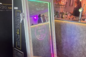 Strike the Pose Magic Mirror Hire Profile 1