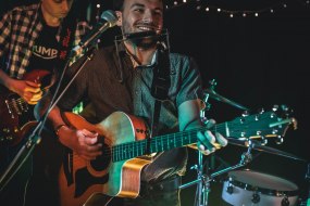 Kewen Music Services Musician Hire Profile 1