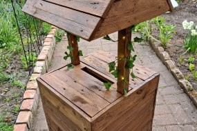 Clintons Crafts @33 Wedding Post Boxes Profile 1