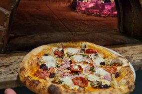 Vesuvio on the Road Woodfire Pizza Find your perfect wedding caterer Profile 1