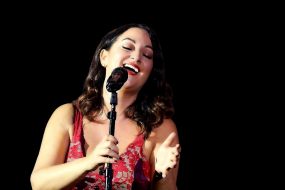 Simone Kaye - Singer Cabaret Acts Profile 1