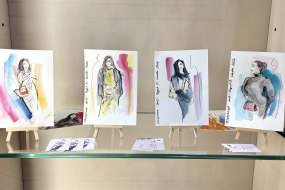 Claire Jones Art Live Event Painter Profile 1