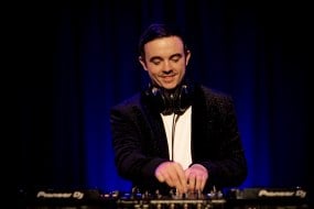 DJ Carl Rushe Discover Top-Rated Local DJs Profile 1