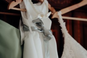 Hallie’s Hayloft Wedding Accessory Hire Profile 1