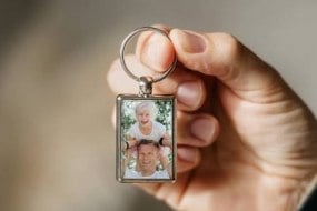 Key The Moment Stationery, Favours and
Gifts Profile 1