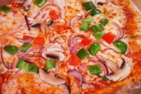 Pete's Pizzas Pizza Van Hire Profile 1