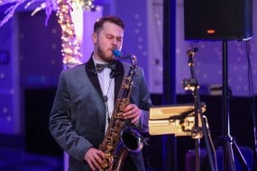 Ryan G - Singer, Saxophone & DJ Musician
Hire Profile 1