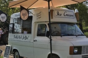Cheshire Vintage Fair Ice Cream Van Hire Profile 1