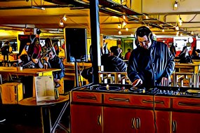 Ant on Decks DJ DJs Profile 1