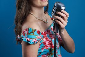 Jen Merchant (SNJ Entertainment) Hire Jazz Singer Profile 1