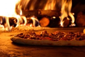 Totally Wood Fired Pizza Pizza Van Hire Profile 1