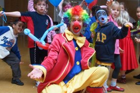 Froggle Parties Ltd Clown Hire Profile 1