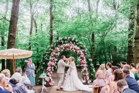 Queen Bea Photography Wedding Photographers Profile 1
