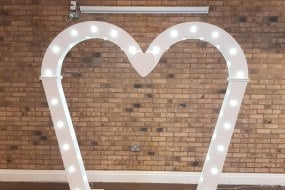 Daizy Delights  Flower Wall Hire Profile 1