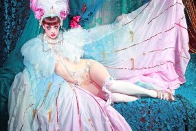 Gersch and Rox Presents Burlesque Dancer Profile 1