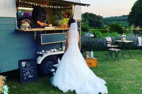 The Fizzy Gin Tin Mobile Gin Bar Hire Profile 1