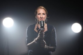 Annelise Molloy Hire Jazz Singer Profile 1