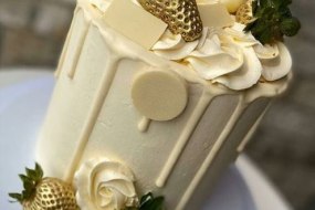 Gold & Cream Drip Cake - Swiss Meringue Buttercream