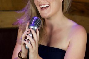 Clare’s Barnes Vocalist  Hire Jazz Singer Profile 1