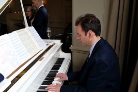 The Surrey Pianist Musician Hire Profile 1