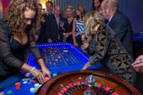 Dolly Dealers Fun Casino